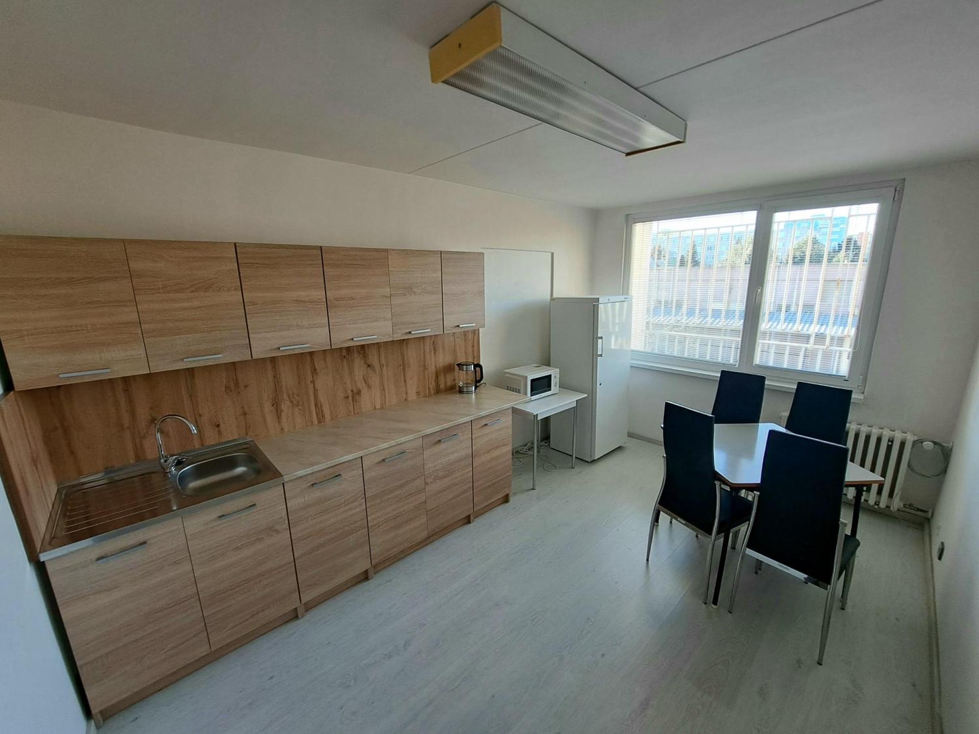 Skolsky Internat Medicka 2 Hotel Caşonia Exterior foto
